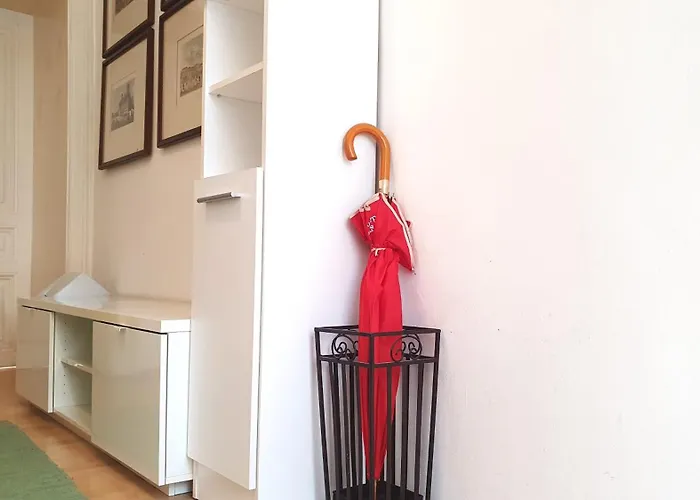 Quiet 2-room Flat, Walking Distance To Centre דירה