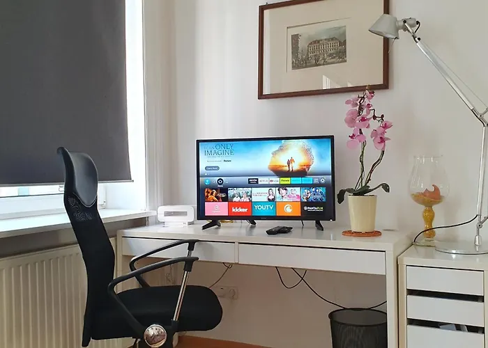 דירה Quiet 2-room Flat, Walking Distance To Centre *