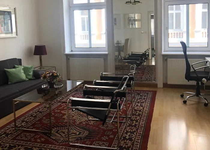 Quiet 2-room Flat, Walking Distance To Centre וינה